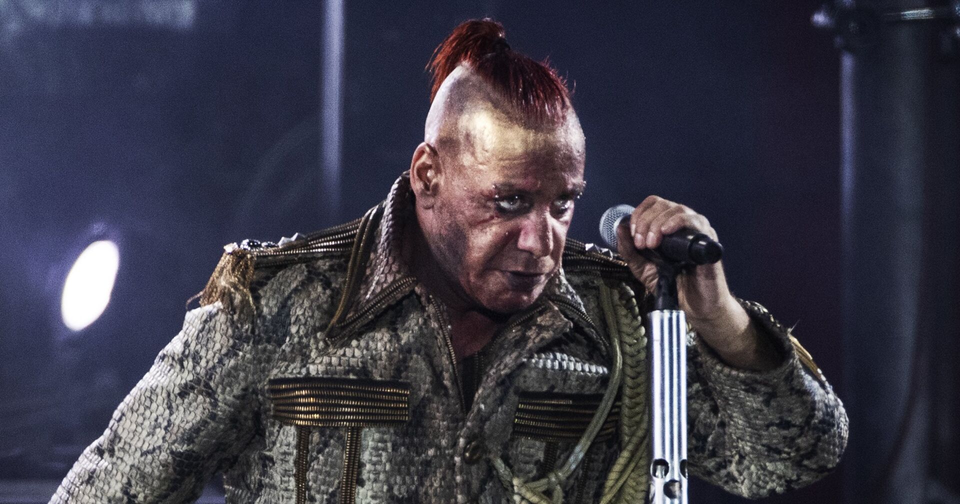 Rammstein-Sänger Till Lindemann während eines Auftritts