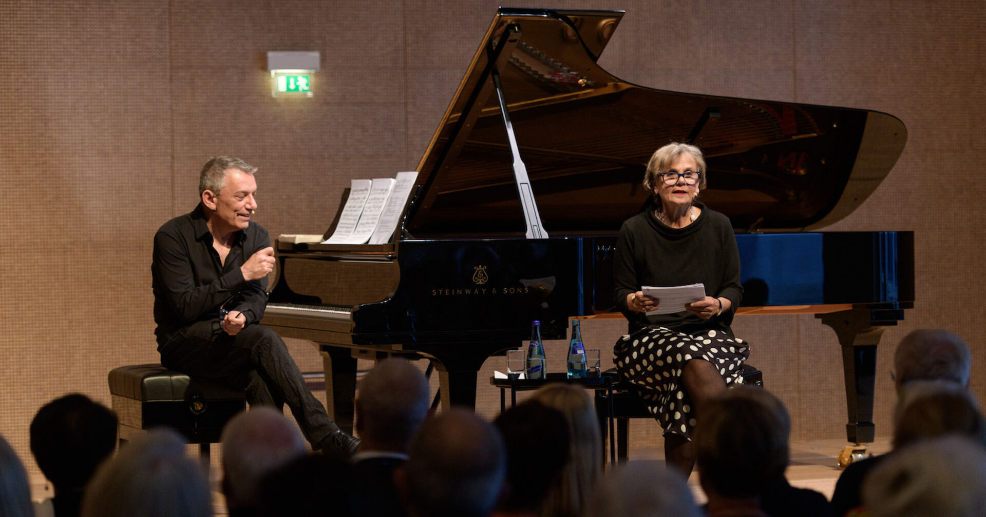 toninton: Pianist Marino Formenti Musikjournalistin Renate Burtscher