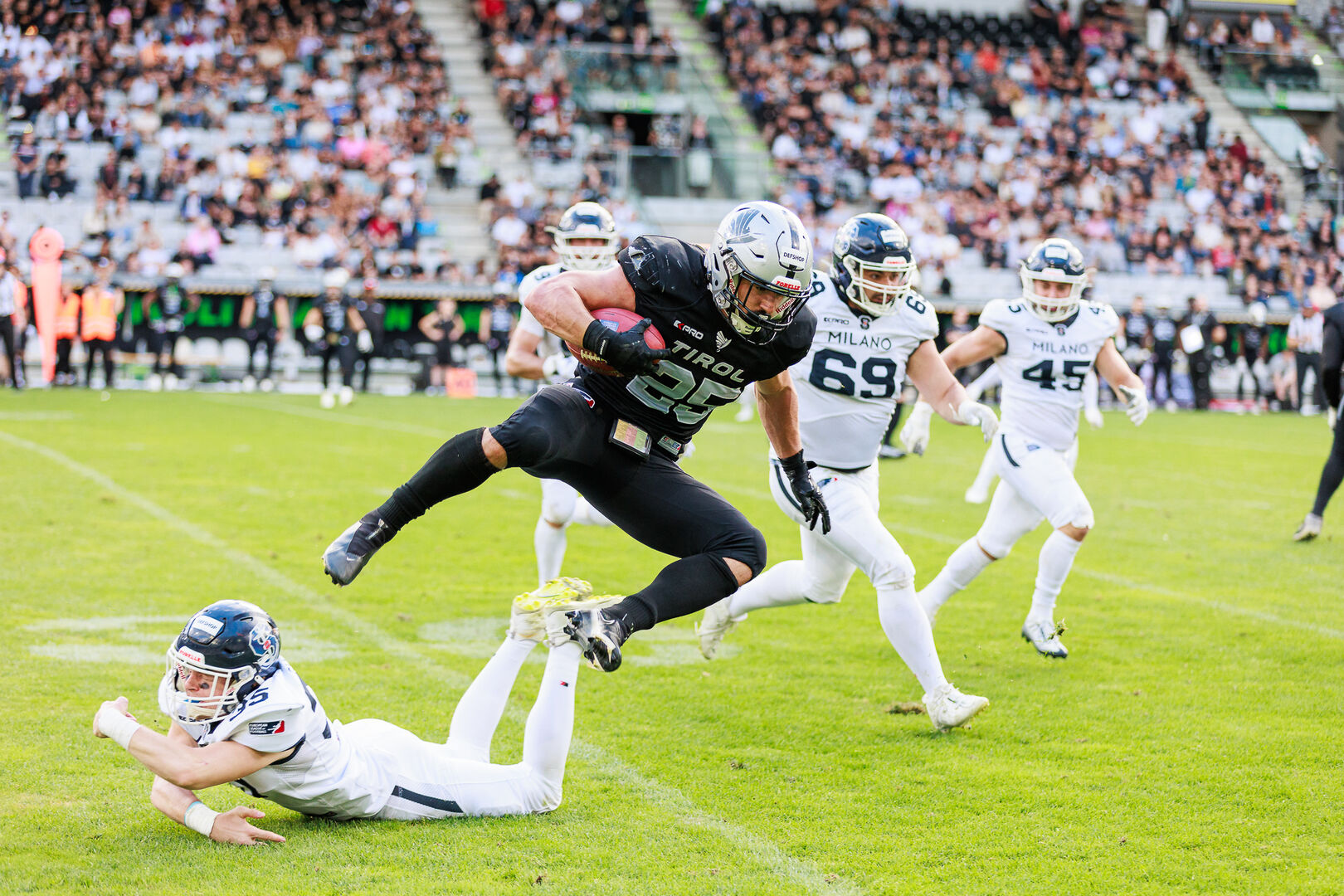 American Football Raiders Tirol gegen Milan Seaman