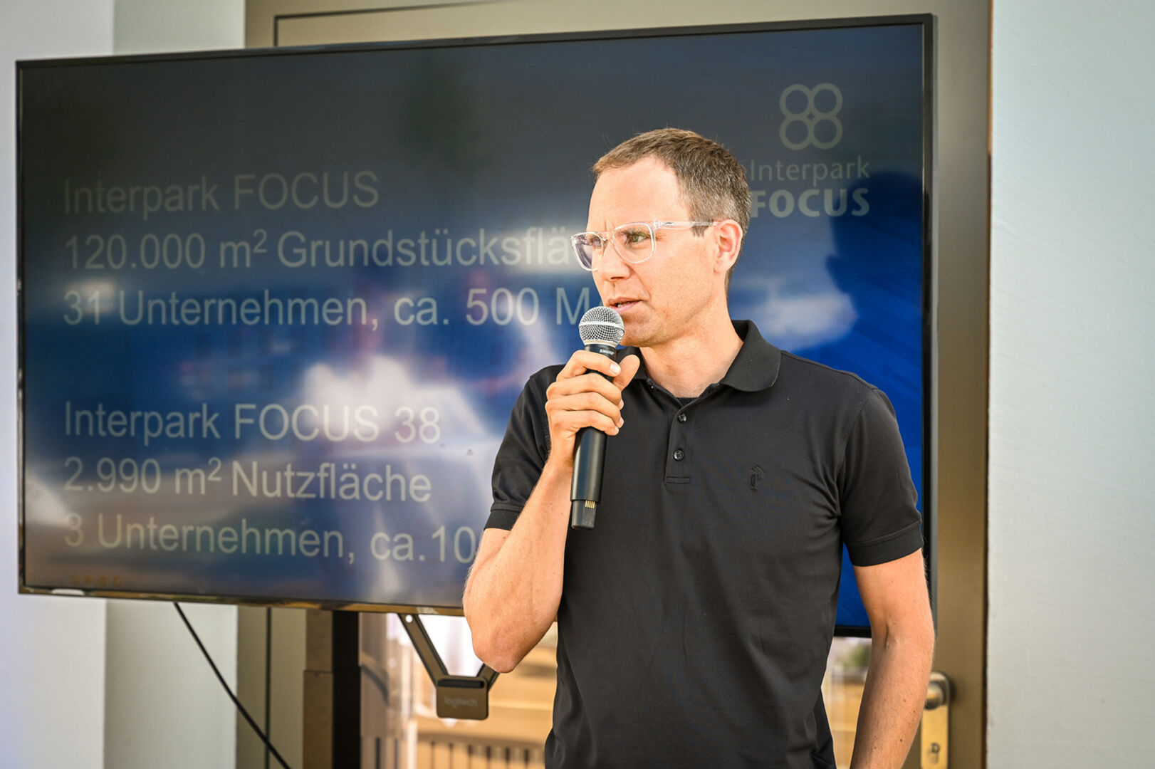 Claudio Vit (PRISMA) als Projektverantwortlicher für die InterTwins dankte den vielen Partner und Unternehmen.