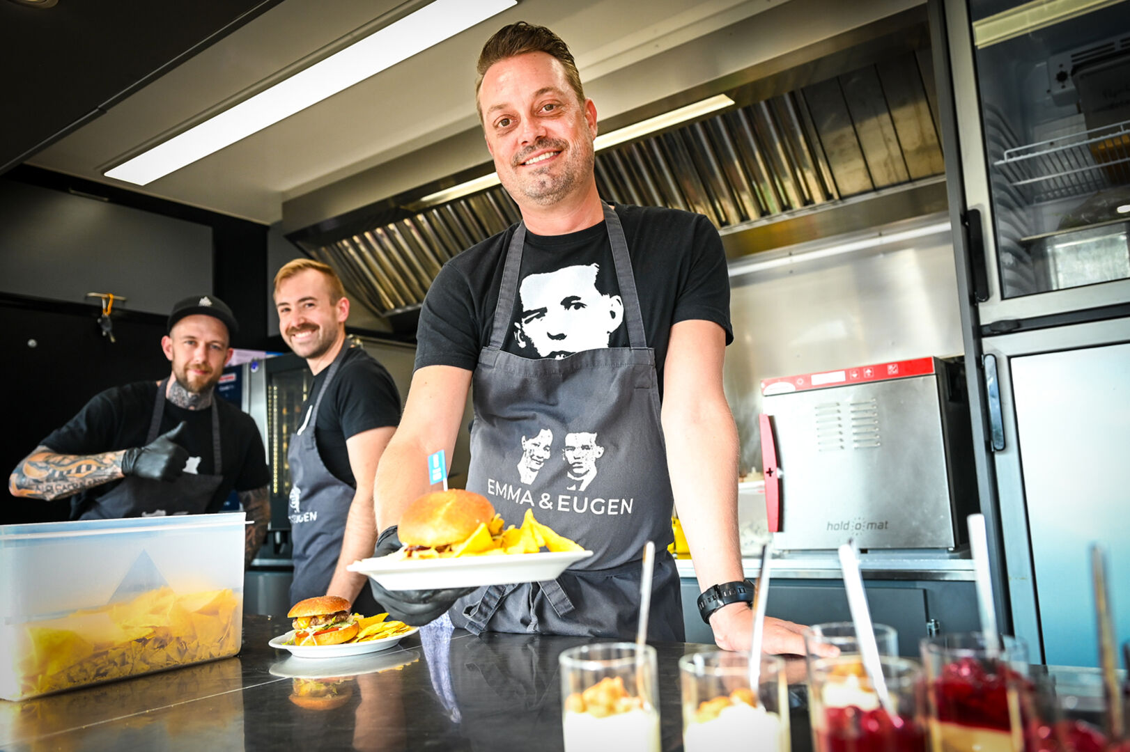 Burger in vier Variationen aus den Foodtrucks von „Eugen &amp; Emma“.