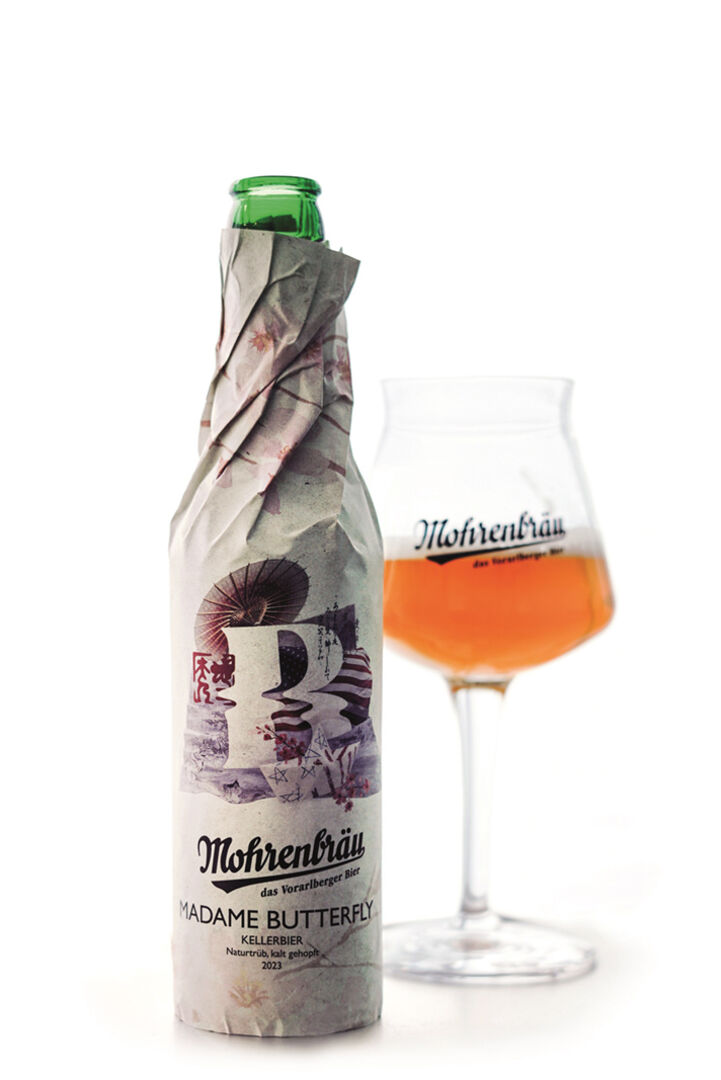 Die Mohrenbrauerei gestaltete die dekorativen Papier-Etiketten des Festspielbiers in Zusammenarbeit mit den Bregenzer Festspielen.