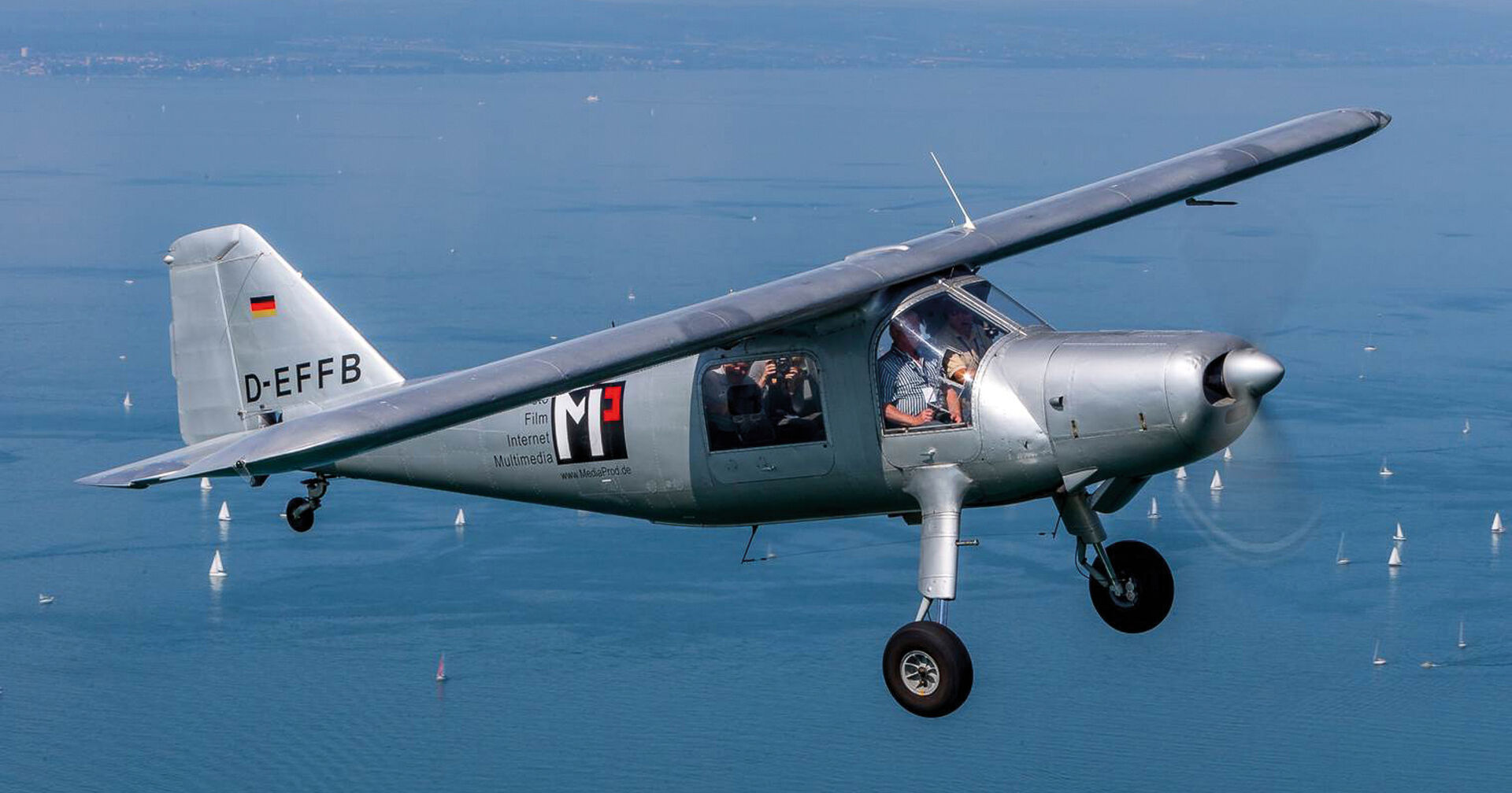 Rundflüge in Do 27 Flugzeugen.