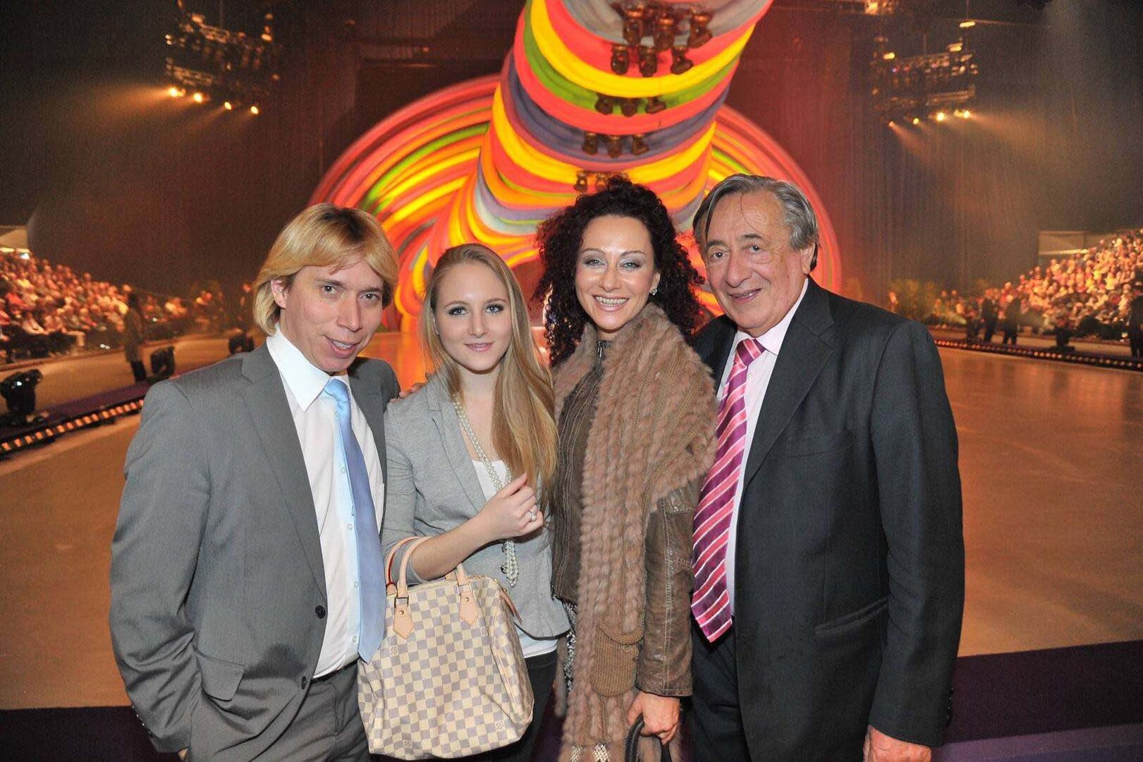 Helmut Werner vor vielen Jahren mit der Lugner-Familie.