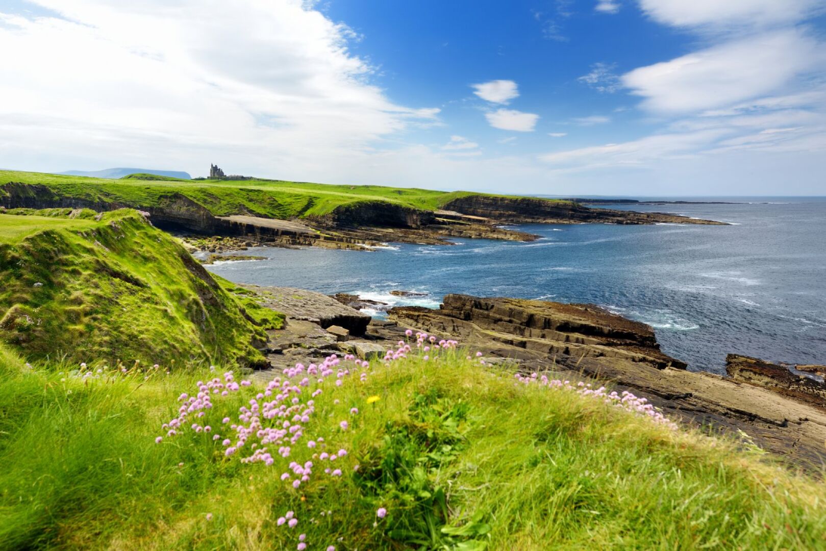 Mullaghmore Head in Irland | Credit: iStock.com/MNStudio