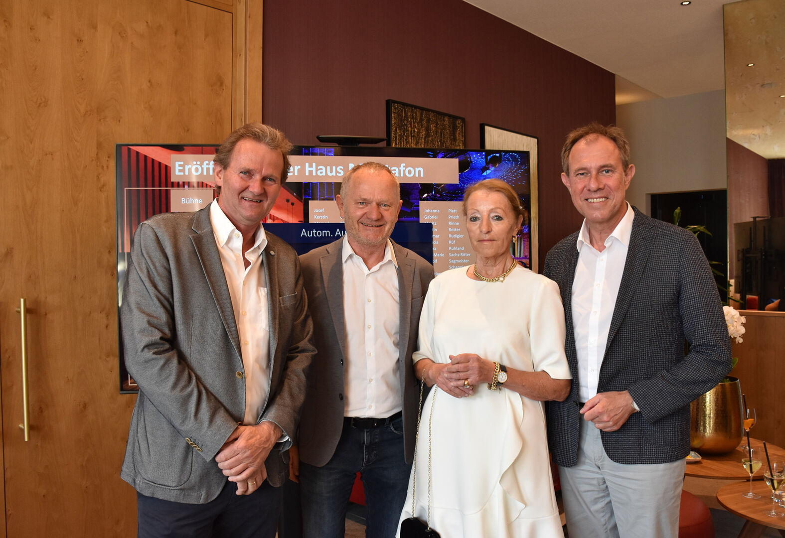 Josef Andexer (Projektltg. Liebherr Hotelsparte), Peter Markoo (Silvretta Montafon), Irmi Sachs-Ritter und GF Christian Schützinger (Vorarlberg Tourismus)