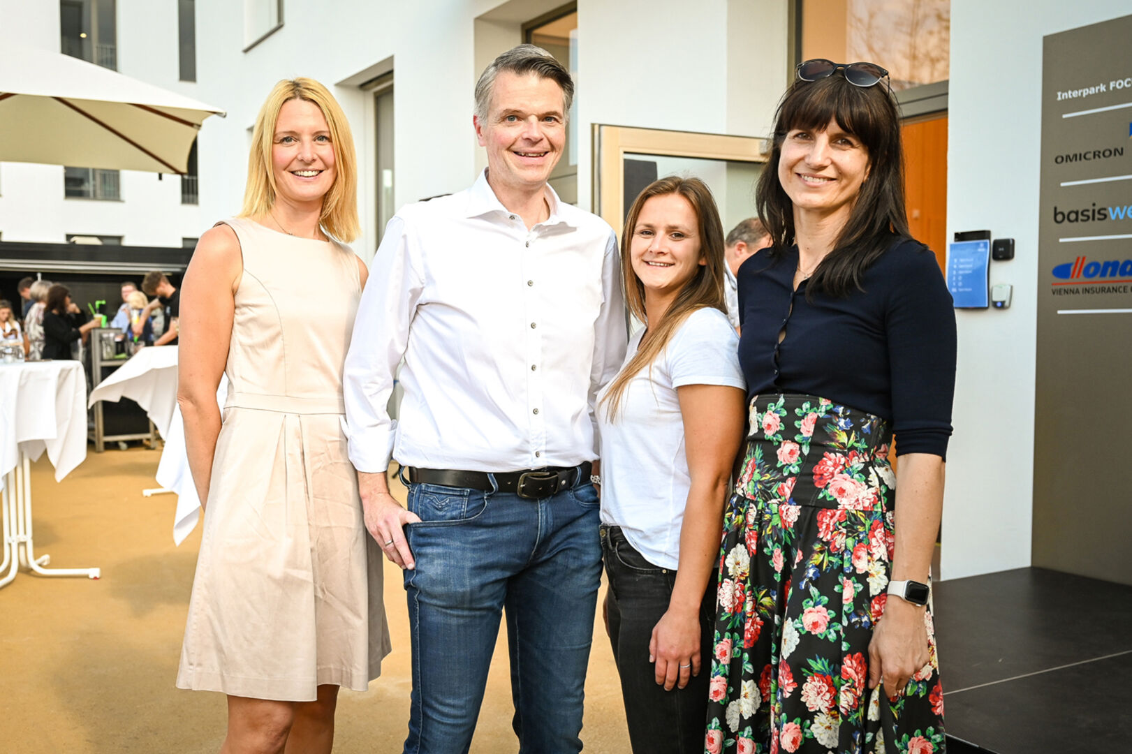 Melanie Fleisch (PRISMA), Alexander Frischmann (Leitung Digitalisierung, IT), Nina Sedlmayr (Campus V), Bettina Maier-Ortner (PRISMA)