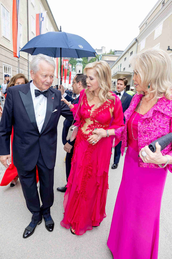 Wolfang Porsche mit Gabriele Prinzessin zu Leiningen und Renate Thyssen.