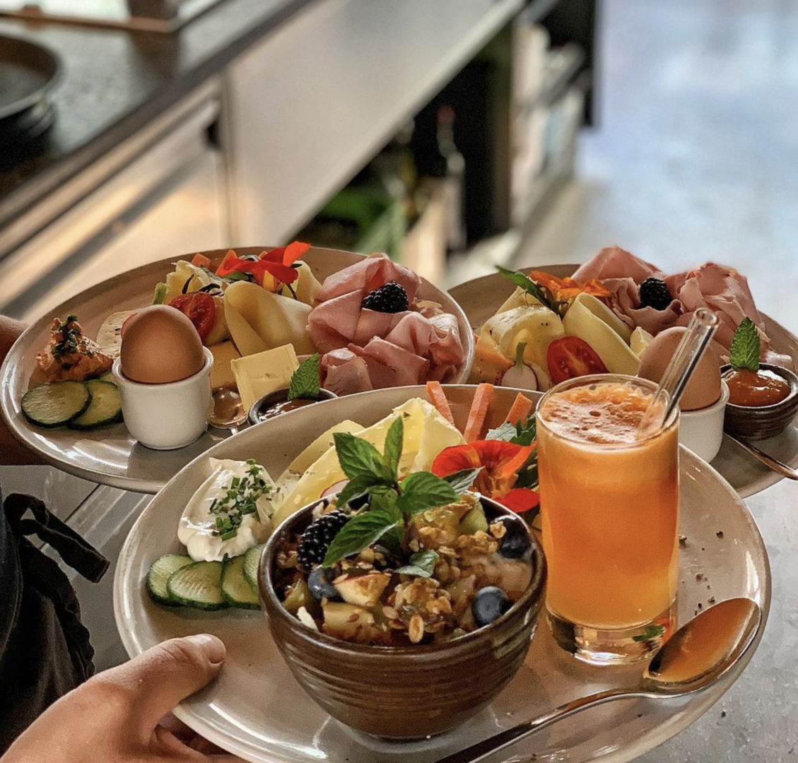 Frühstück Ya-Café