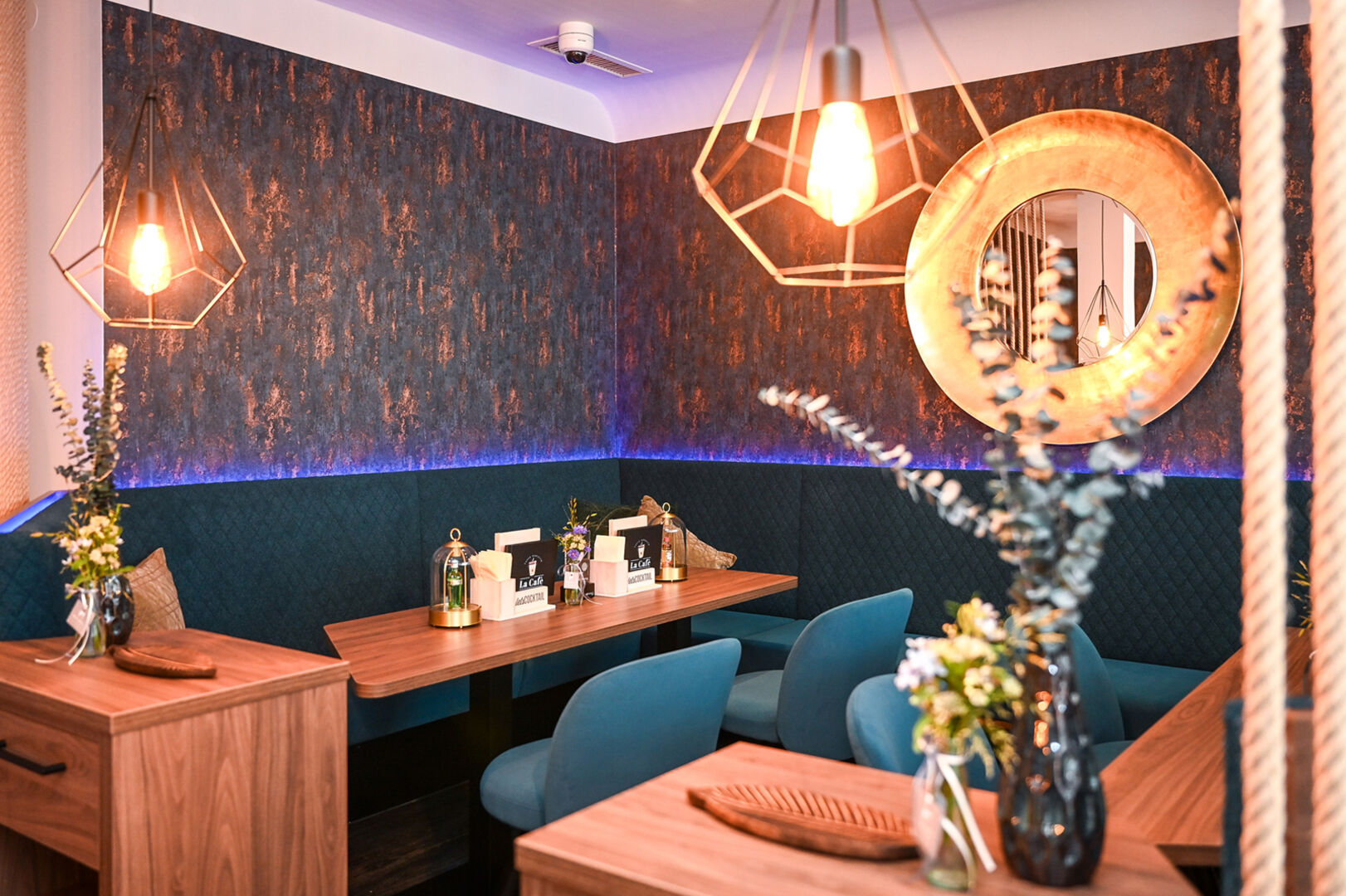 Die Einrichtungsberatung in modernem, städtisches Flair, ganz am Puls der Zeit erfolgte durch Gastronomieeinrichtungsprofi Wögerer GmbH aus Steyr.