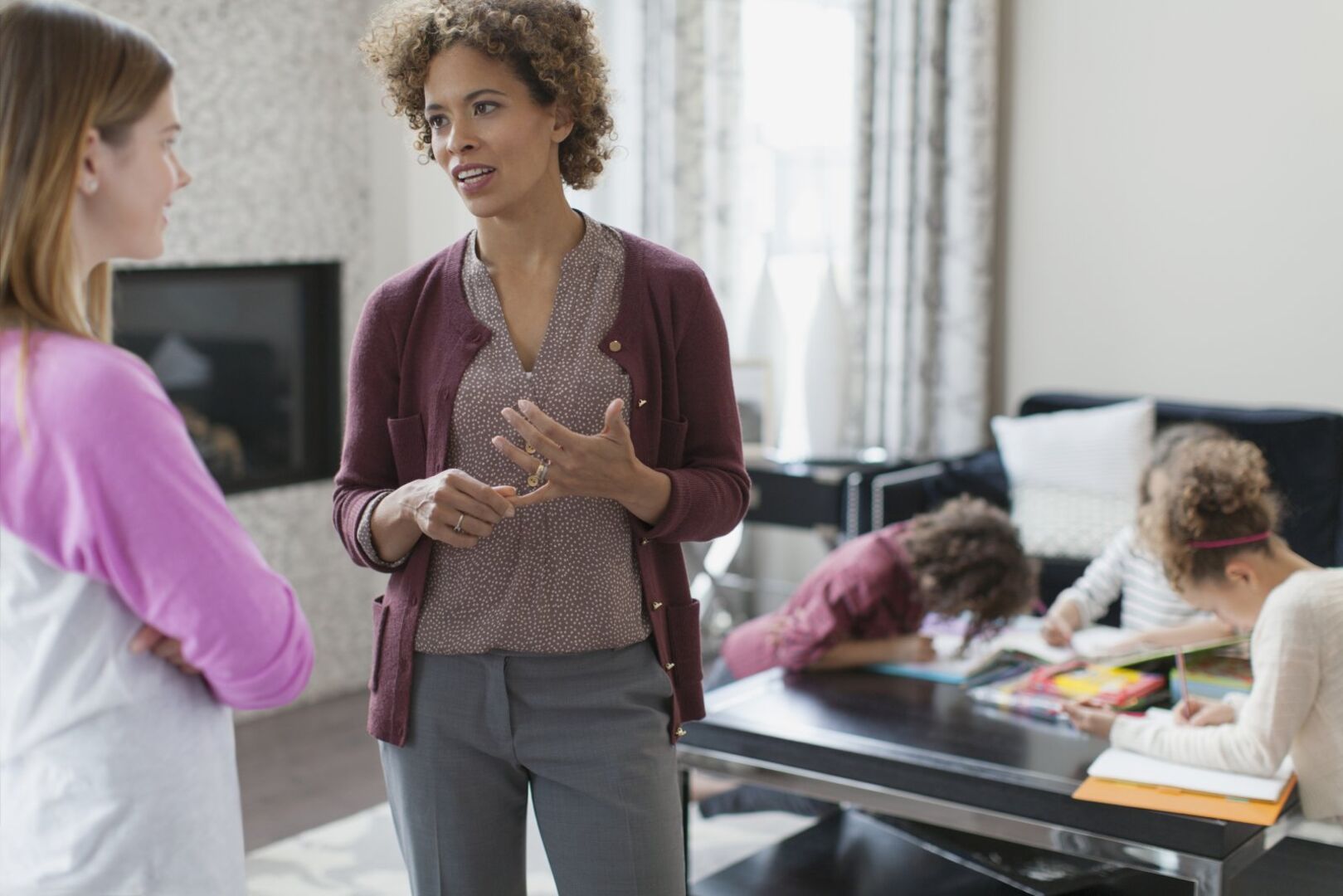 AuPair mit Gastmutter | Credit: iStock.com/Hero Images