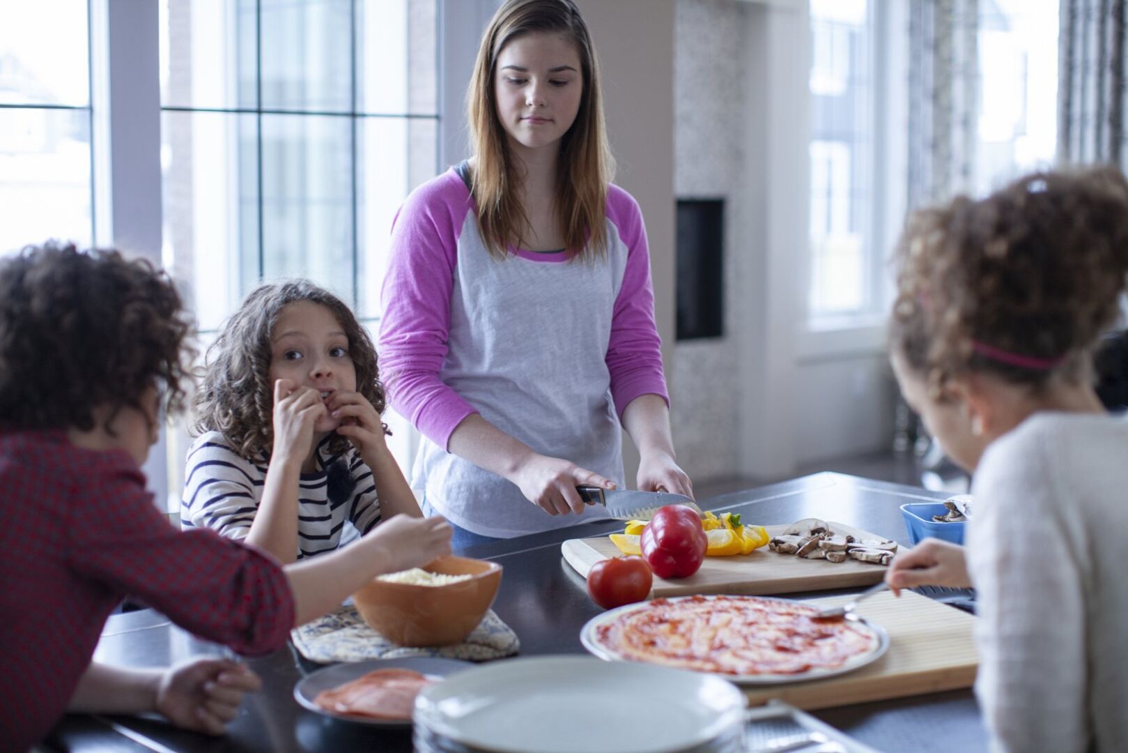 AuPair mit Kindern | Credit: iStock.com/Hero Images