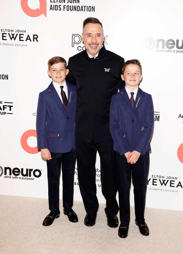 David Furnish mit den beiden Söhnen Elijah und Zachary.