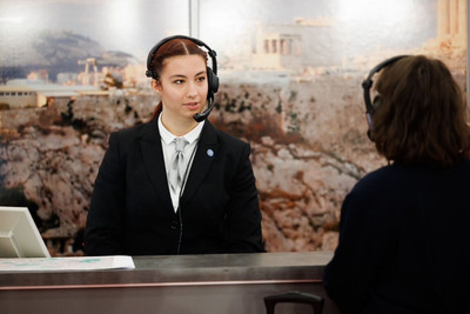 Die aus Studenzen stammende Denise Gringl – sie arbeitet im Rogner Bad Blumau – will im Berufsfeld der Hotelrezeption überzeugen.