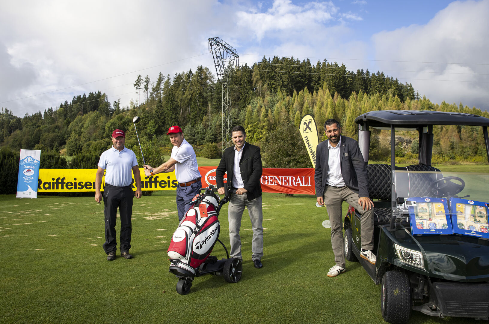 Bogensperger, Weiss, Plieschnig und Hartleb am Golfplatz