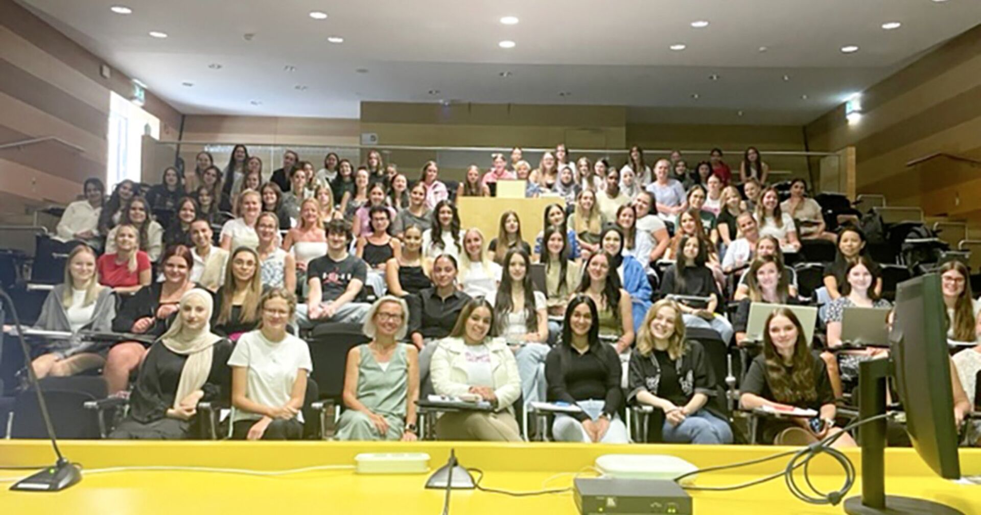 Schulklasse FAZ | Credit: FAZ Fortbildungsakademie ZAHN