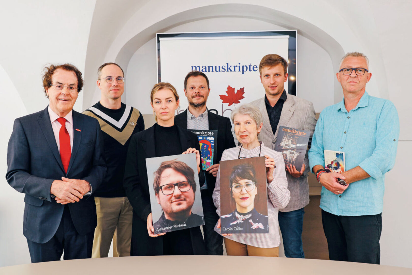 Die Fachjury mit Bildern der Gewinner.