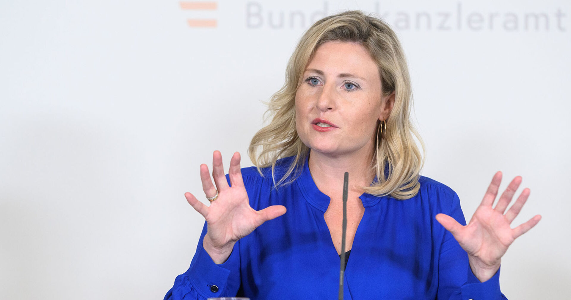 Familienministerin Susanne Raab (ÖVP) im Rahmen einer Pressekonferenz.