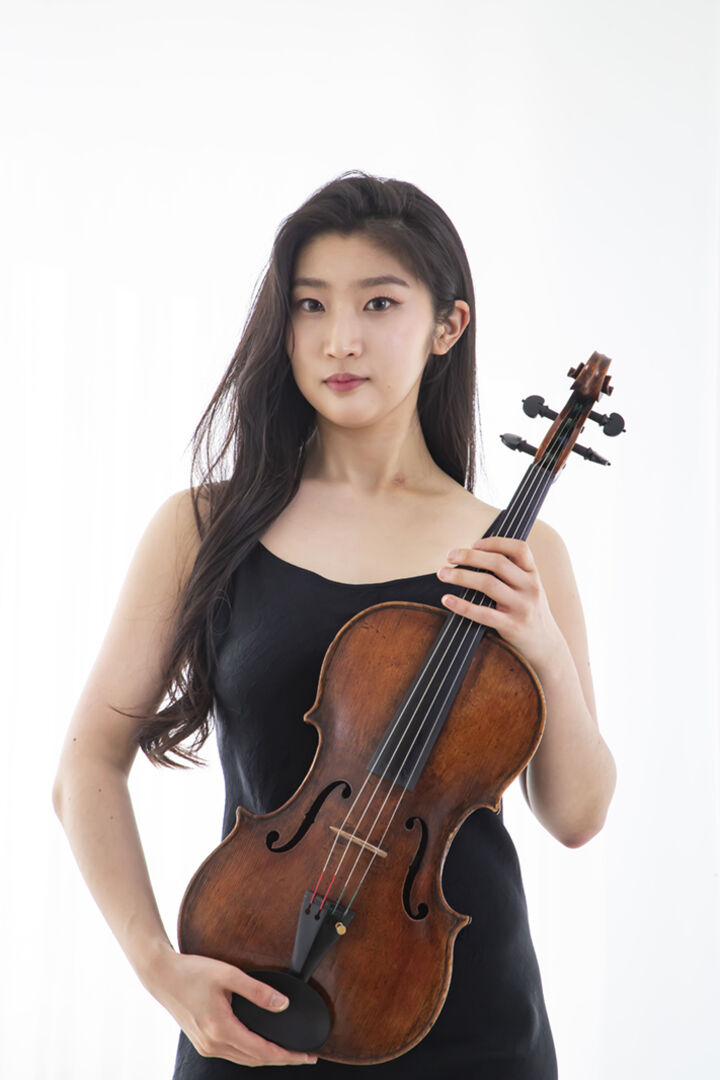 Die Südkoreanerin Hwayoon Lee steht regelmäßig mit renommierten Orchestern auf der Bühne.