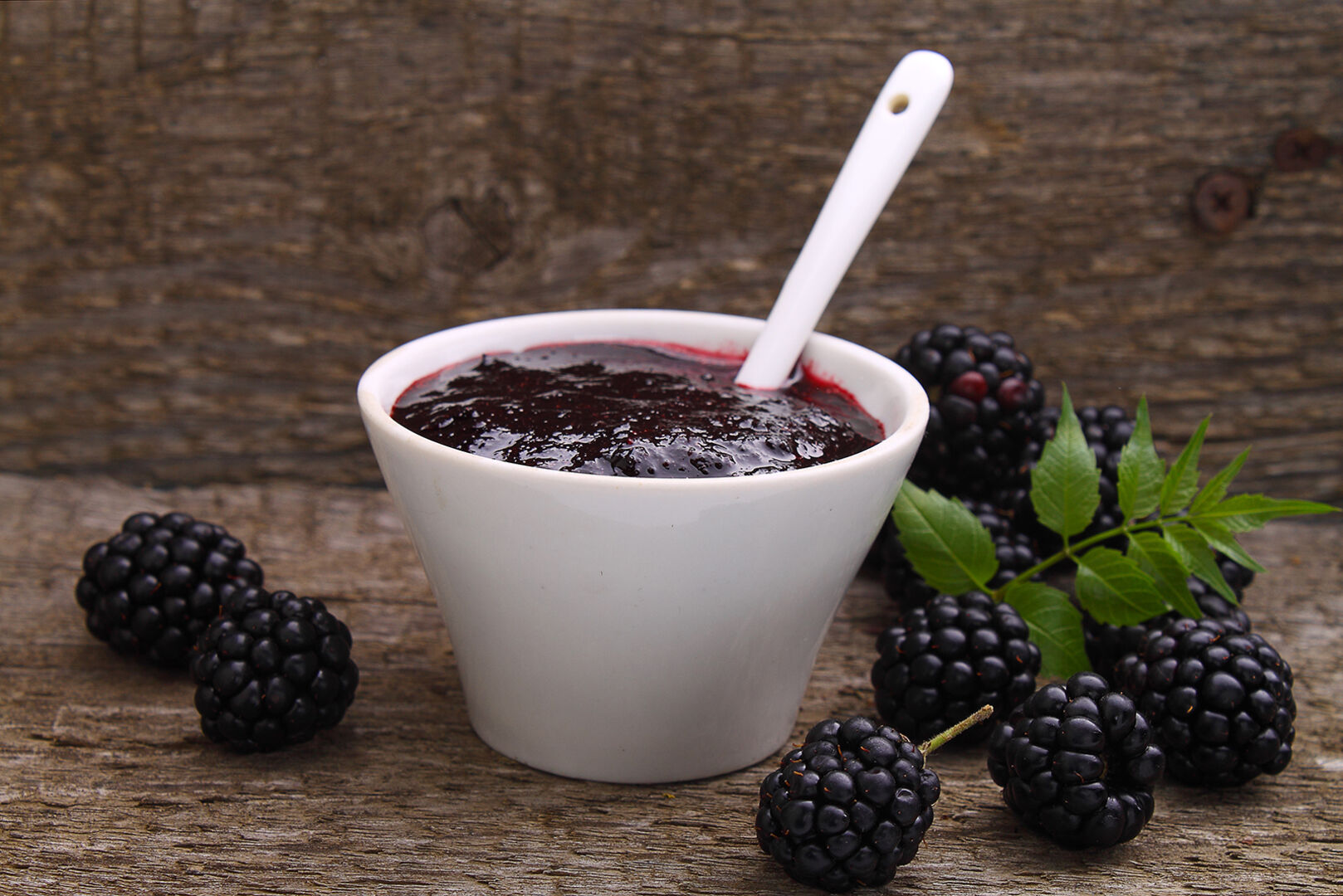 Brombeersenf | Credit: iStock.com/alely