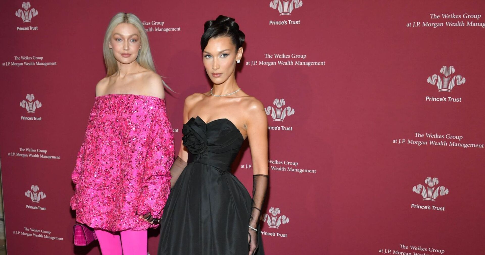 Die Models Gigi und Bella Hadid bei einem Event.
