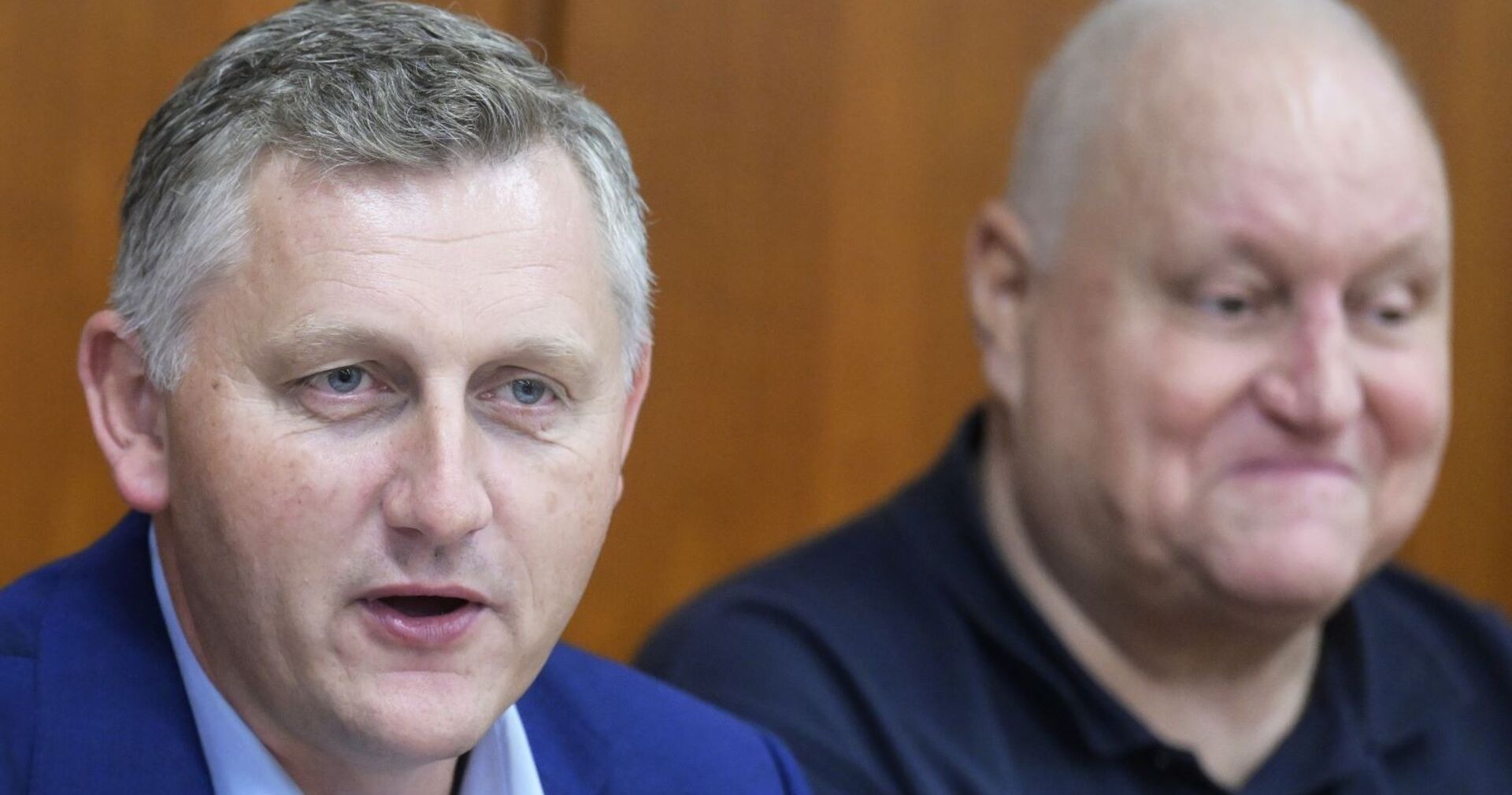 Porträt der Chefverhandler Reinhold Binder (PRO-GE) und Karl Dürtscher (GPA) vor Beginn der Metaller-KV-Verhandlungen in der Bundeswirtschaffskammer in Wien.