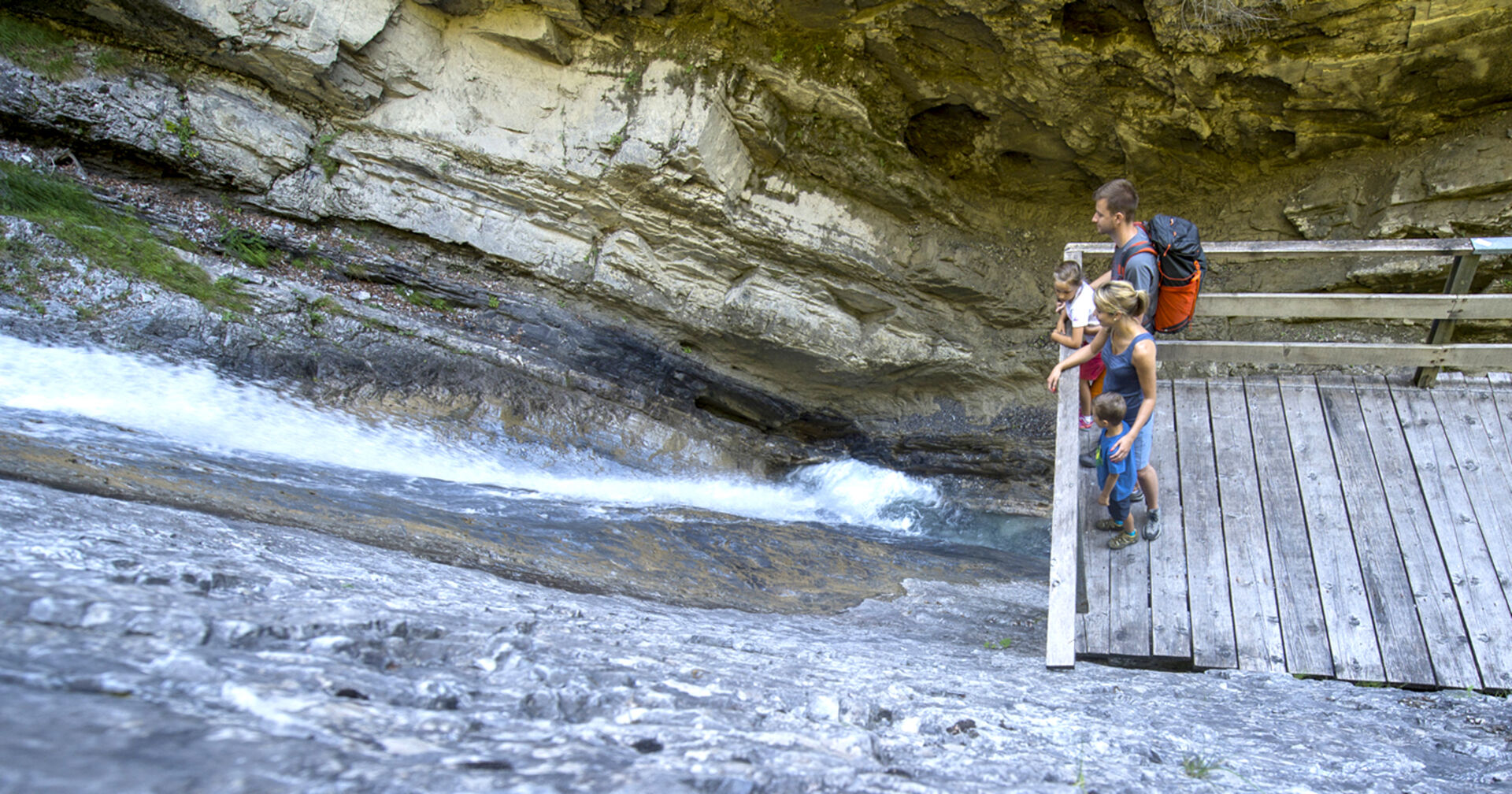 Der Wäldletobelweg ist für Familien geeignet und bei entsprechender Schneelage das ganze Jahr über begehbar.