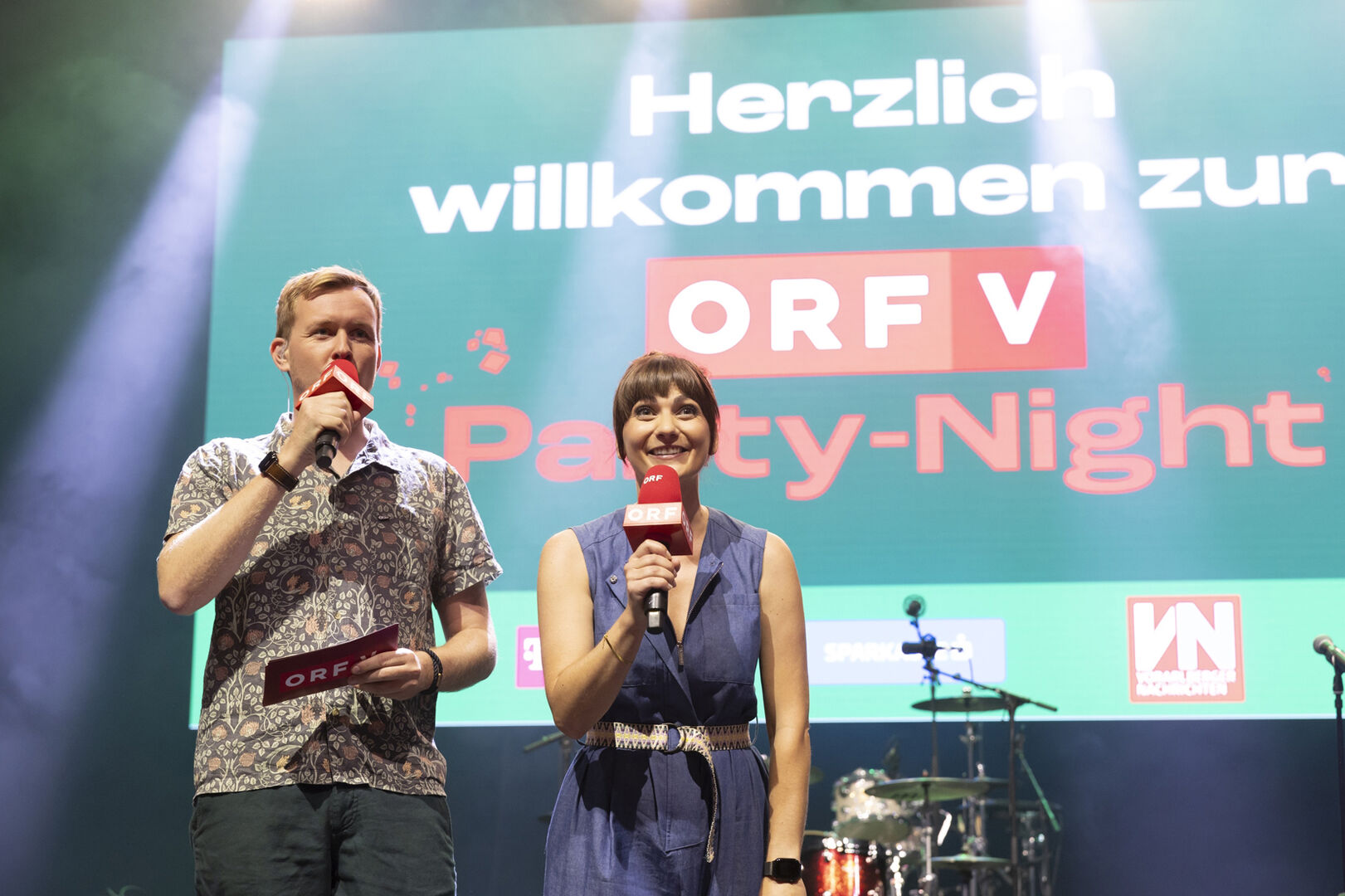 Dominic Dapré und Inés Mäser (ORF  Vorarlberg) begleiteten durch die Show