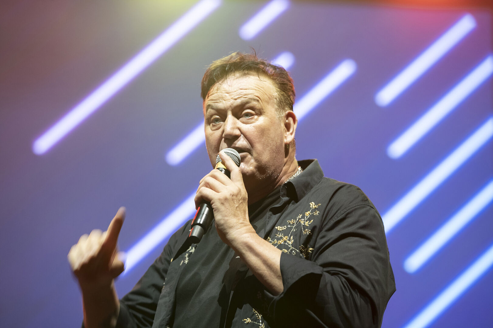 Fans feierten Ryan Paris in Action.