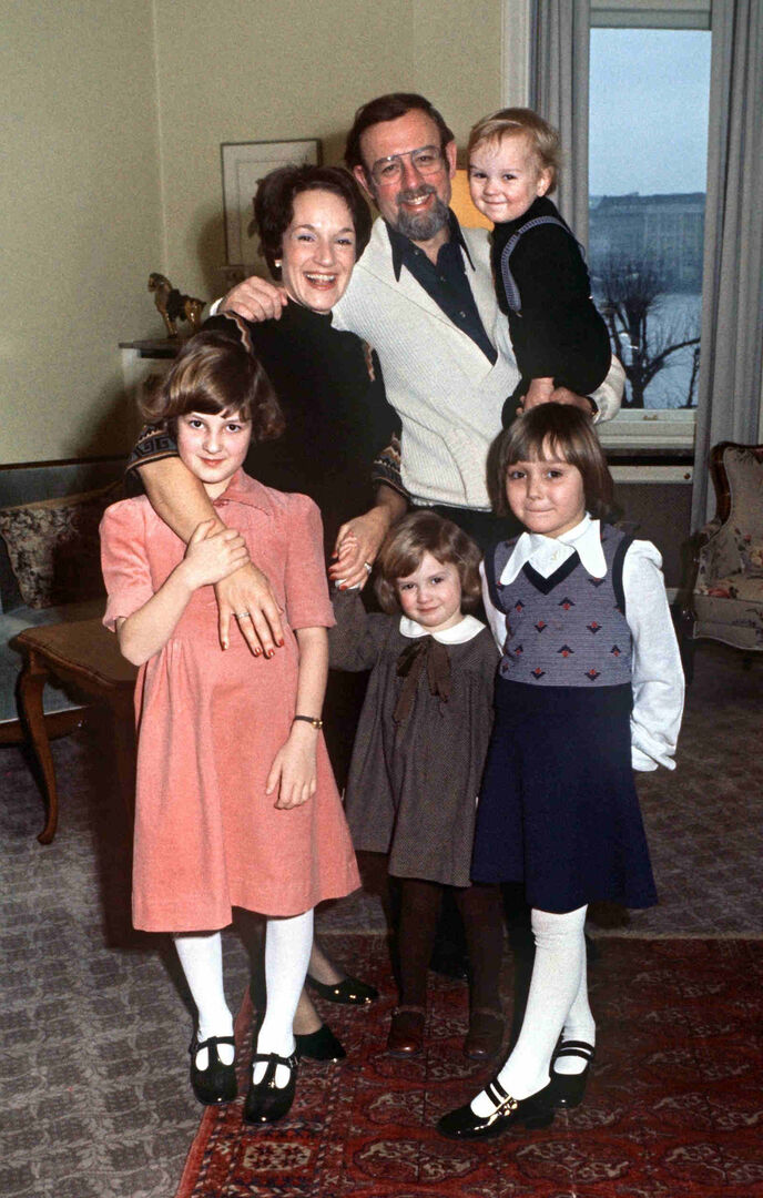 Roger Whittaker mit Ehefrau und vier seiner Kinder.