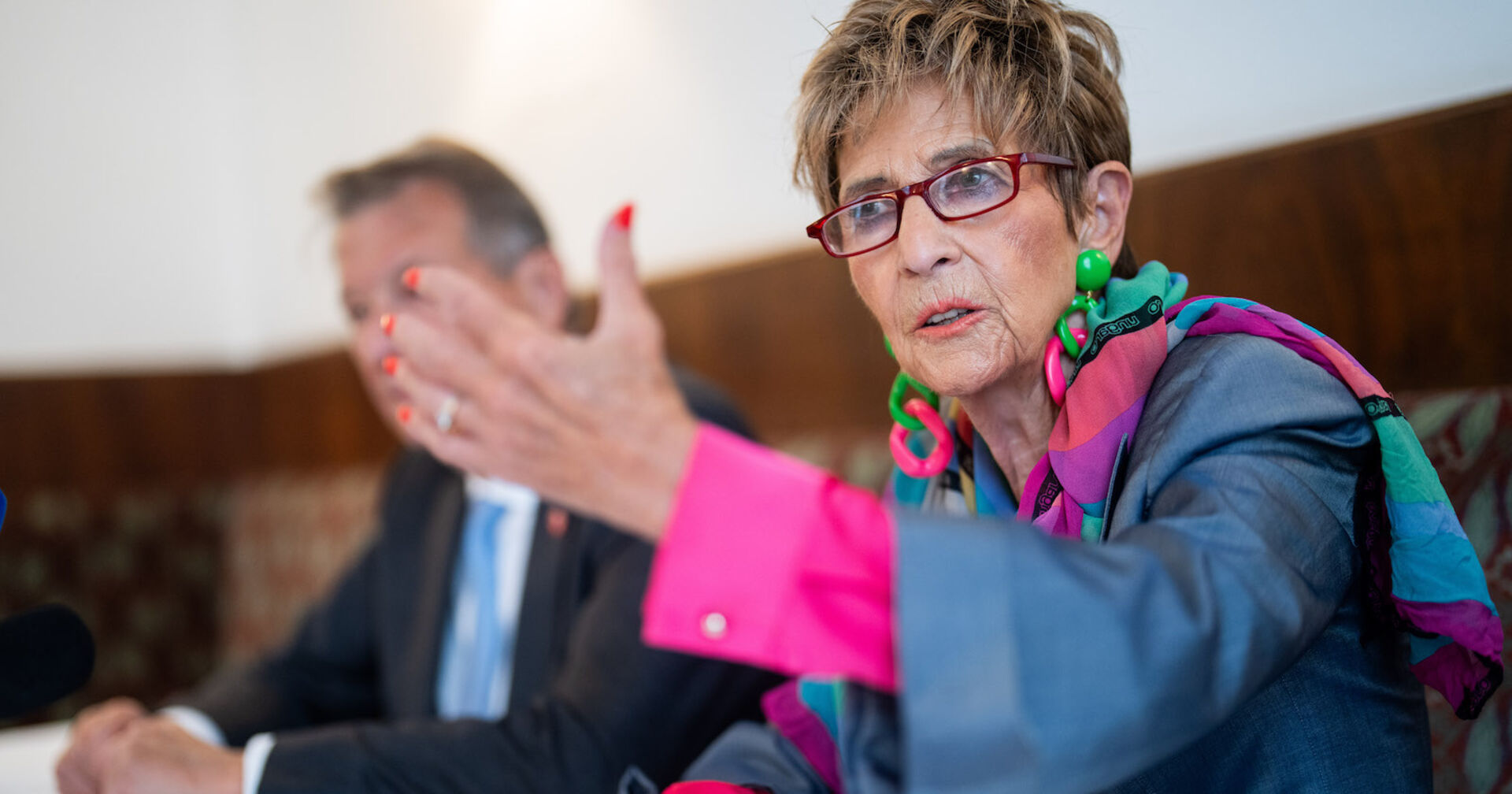 Ingrid Korosec und Peter Kostelka bei einer Pressekonferenz im Café Landtmann