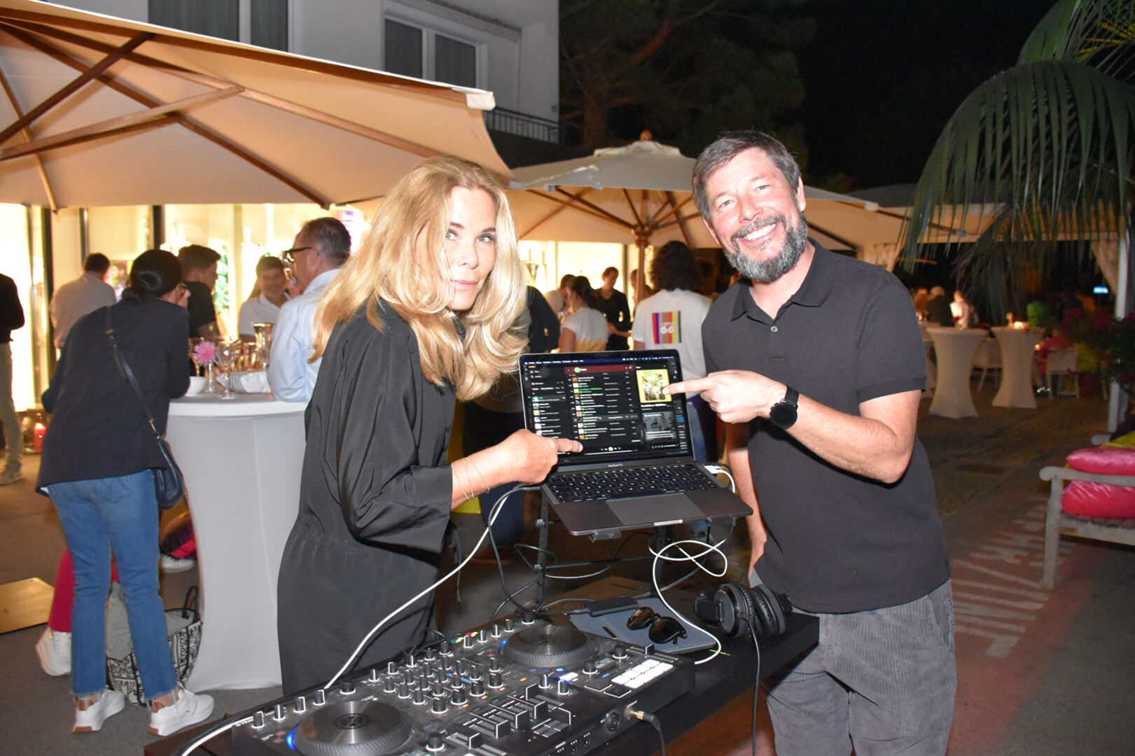 Clarisa mit DJ Rob Berry