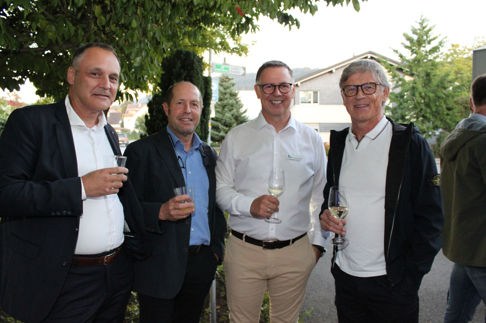 Roman Reichholf und Sepp Mair (Henry Schein), Dipl. Bw. Edgar Fröwis MBA (Institut Dr. Huemer), Kurt Immler (Profimed) (v. li.)