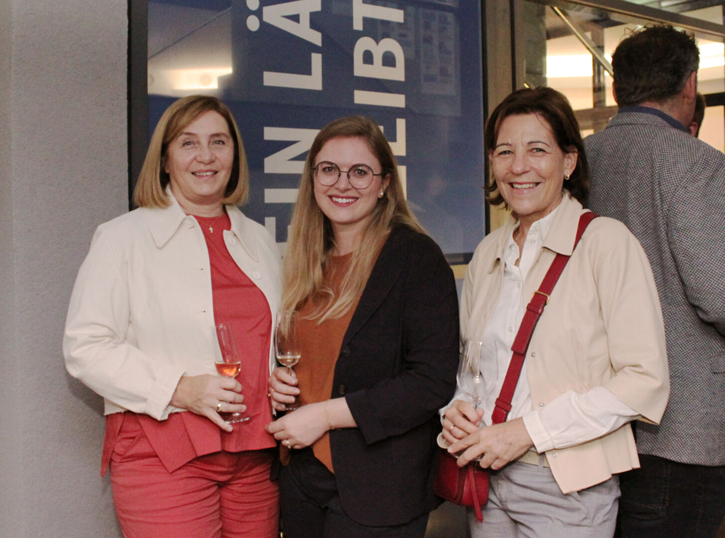 Birgit Schwab (Schwab Küchen), Chiara De Stefano (VMB Versicherungen), Anna Schinnerl (TECTUM) (v. li.)