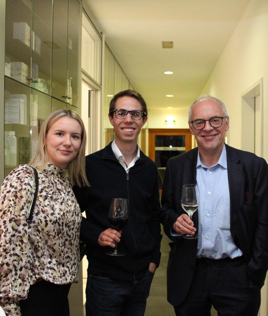 Noa Tscherner und Clemens Fröwis (AM BRAND Designagentur), Dr. Harald Pöttinger (AlpineEquity) (v. li.)