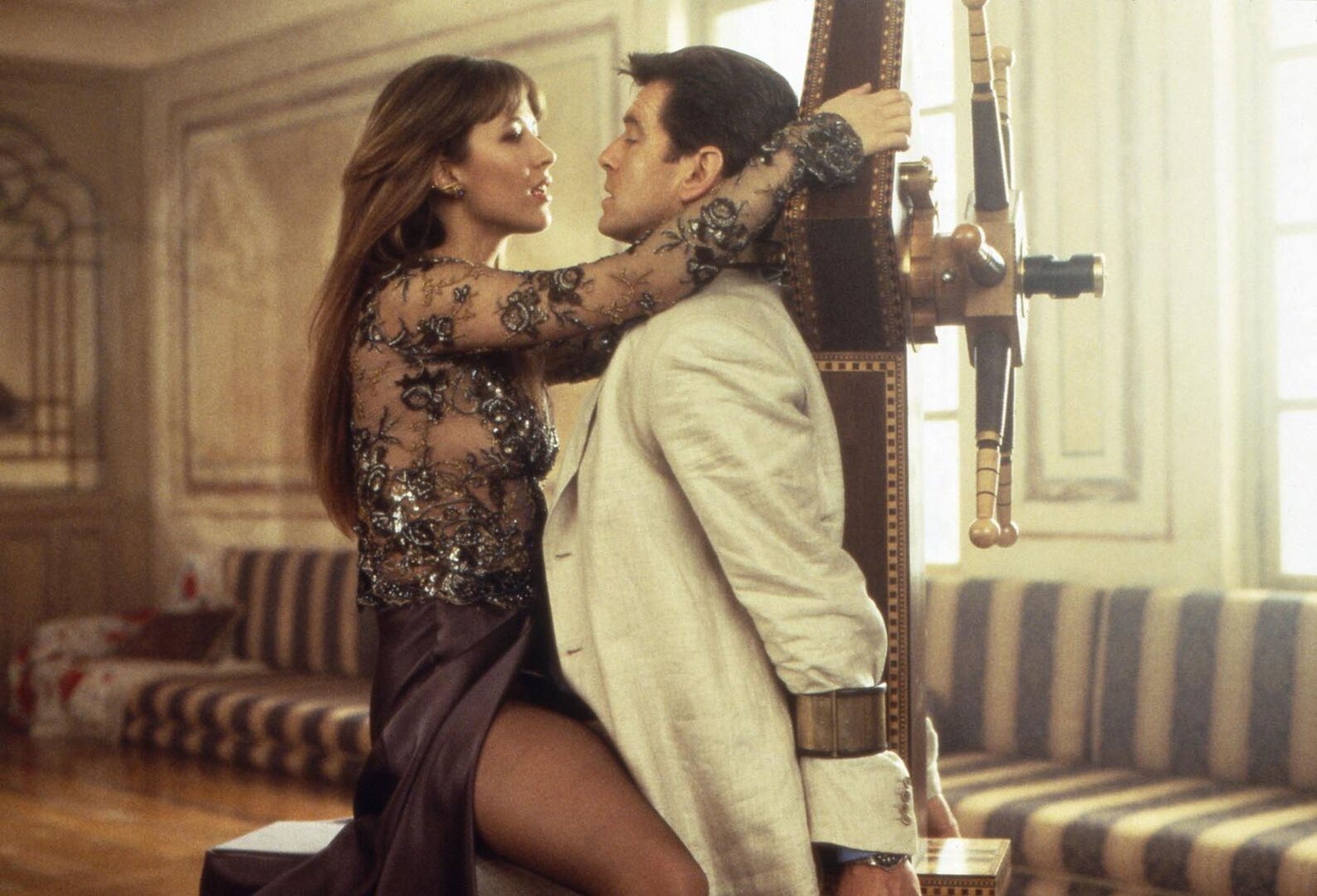 James Bond und Bösewicht | Credit: United Archives / dpa Picture Alliance / picturedesk.com