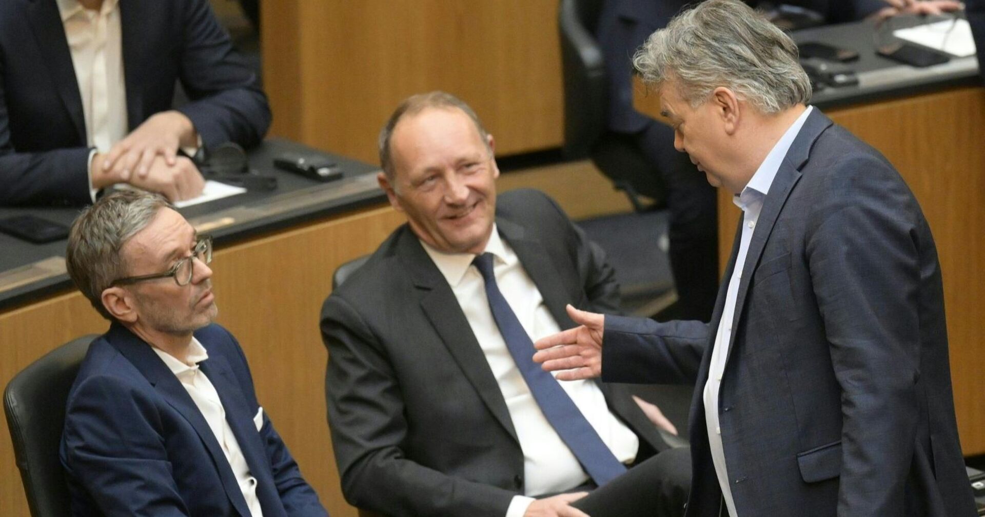 Herbert Kickl und Werner Kogler im Parmaent.