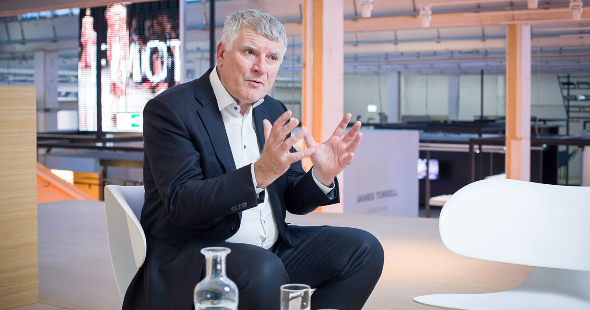 „Erfolgt funktioniert nur, wenn man im Team arbeitet. Und wenn man das, was man sagt, auch tut.“  Dr. Alfred Felder, V.E.M. Vorsitzender