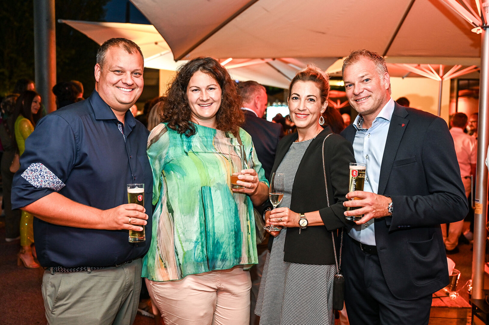 Durften als „ehemalige Businesslounge-Stammgäste“ bei dem Event nicht fehlen: Thomas und Franziska Feuerstein und Sabine Reutz mit Alexander Feuerstein