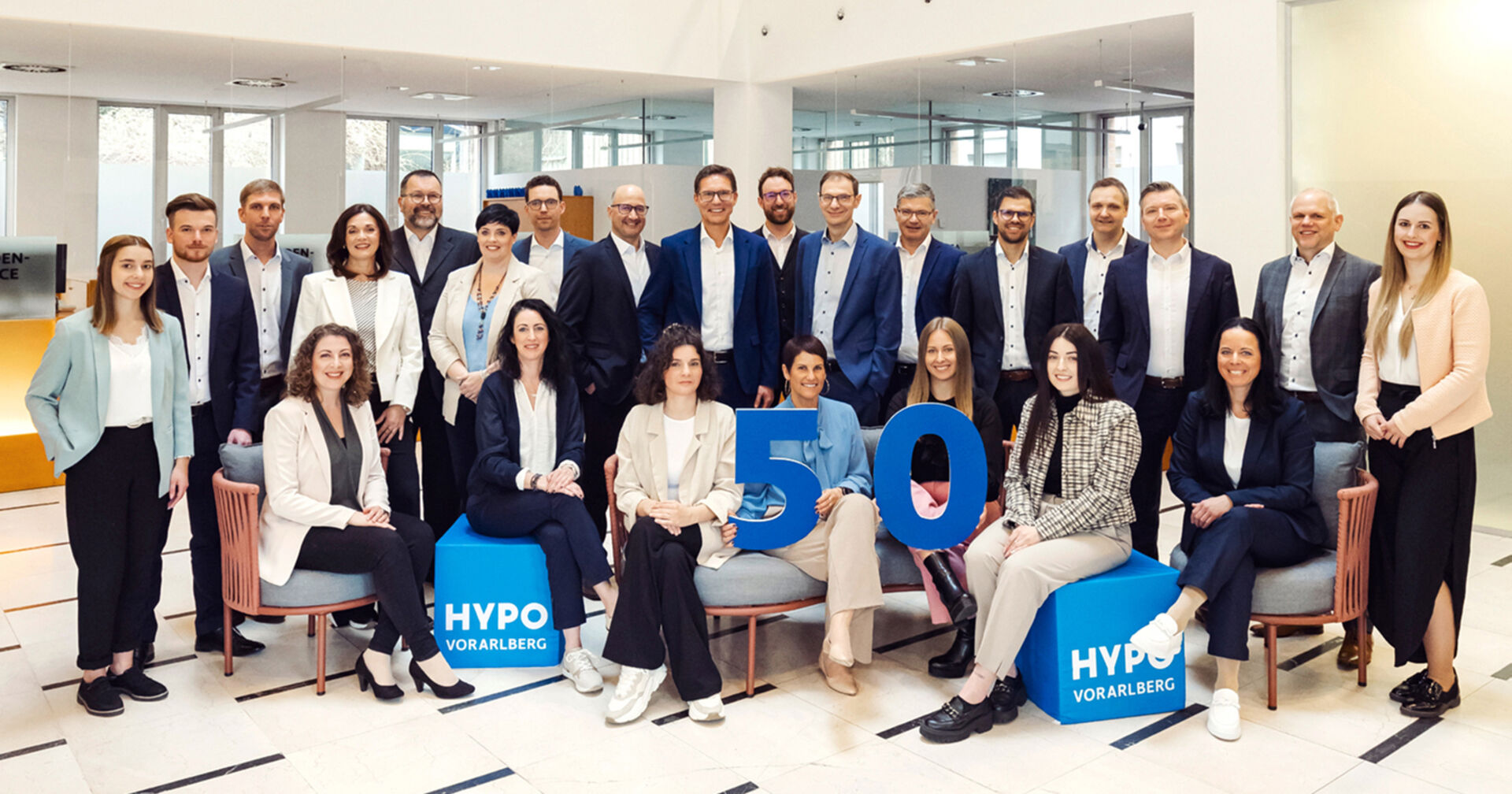 Das Team der Hypo Vorarlberg in Dornbirn freute sich über eine gelungene Jubiläumsfeier.