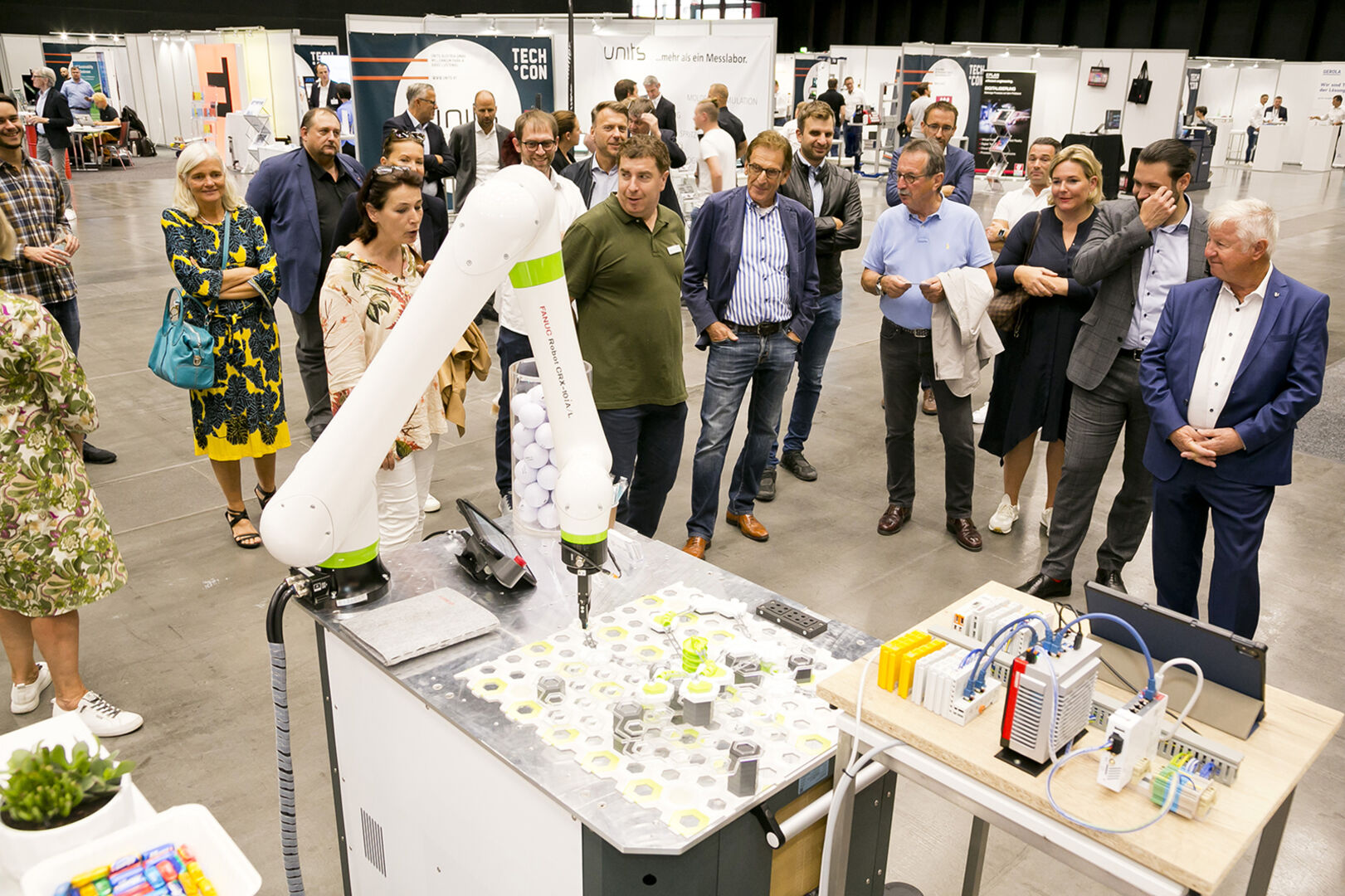 Messerundgang durch den Wirtschaftsbund Vorarlberg auf der TECH.CON Dornbirn