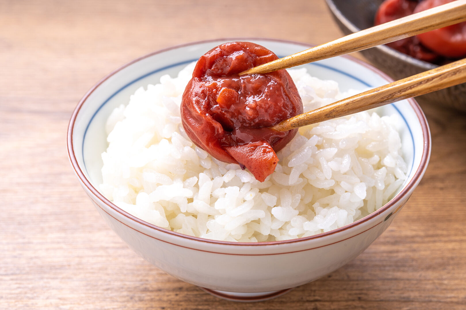 Umeboshi mit Reis | Credit: iStock.com/Promo_Link