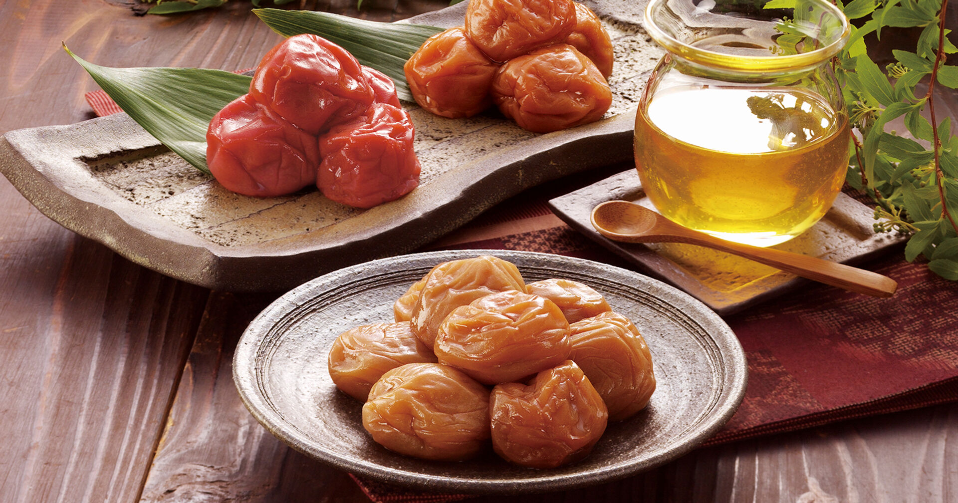 Umeboshi auf einem Teller | Credit: iStock.com/Gyro