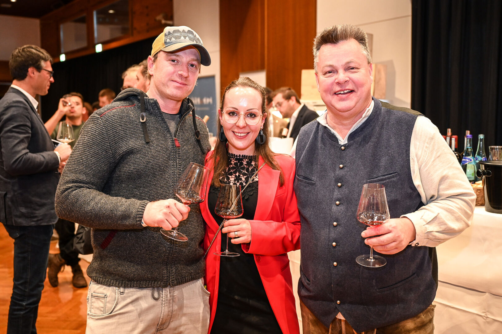 Silvano Carnot (Restaurant Neualpenflair, Samnauntal) mit Rosa Ingruber und Christoph Hauser (Sommelier Pfanner Tirol)
