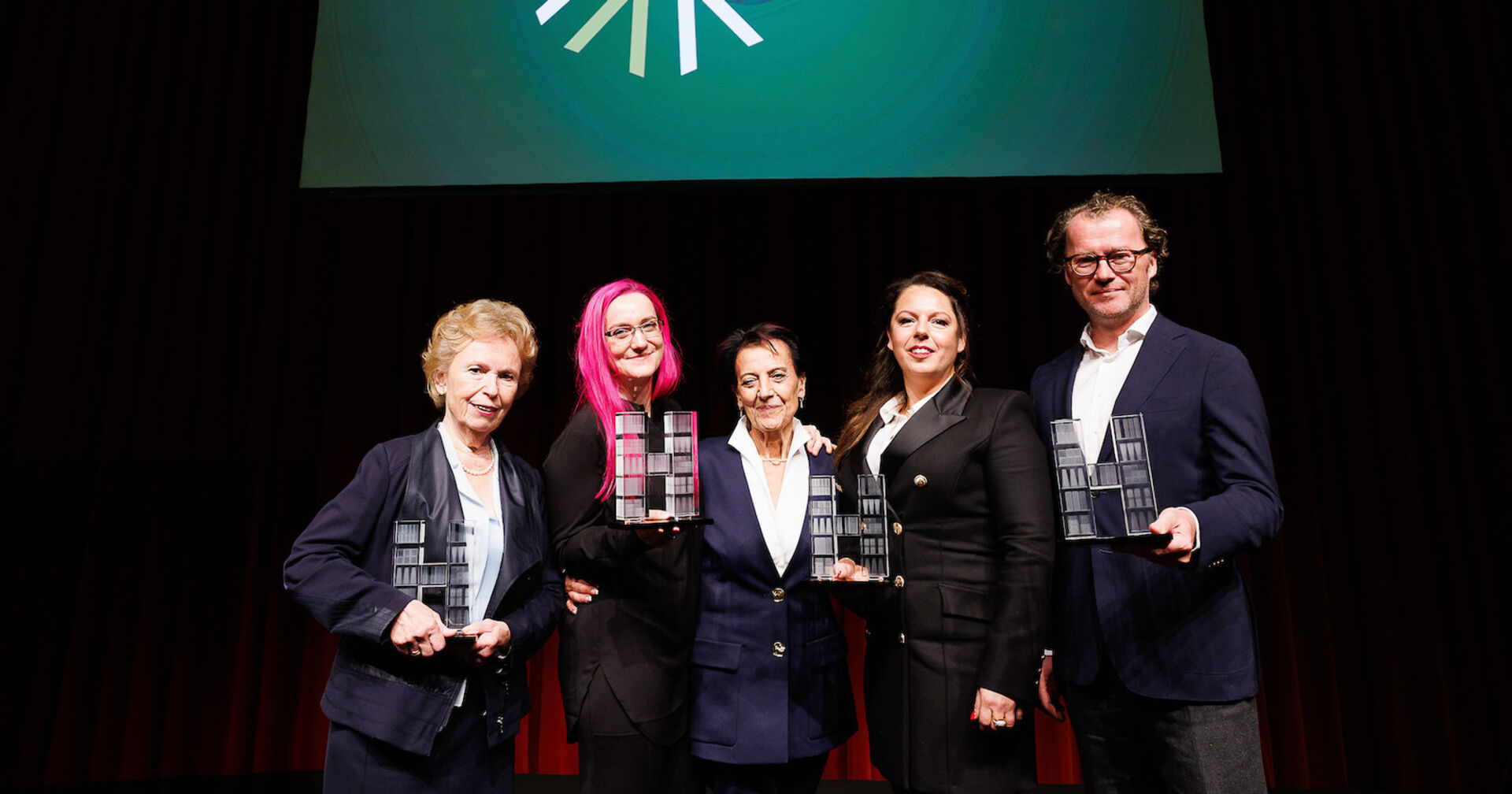 Die Sieger des Handelshermes auf der Bühne der Sofiensäle  | Credit: Florian Wieser