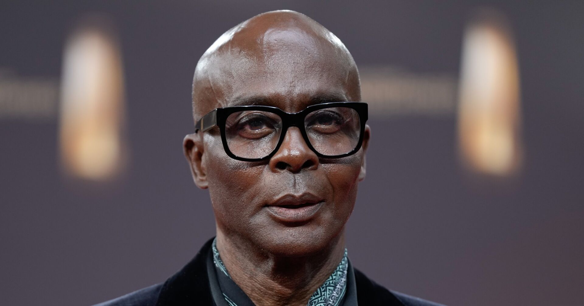 Bruce mit Brille am Red Carpet