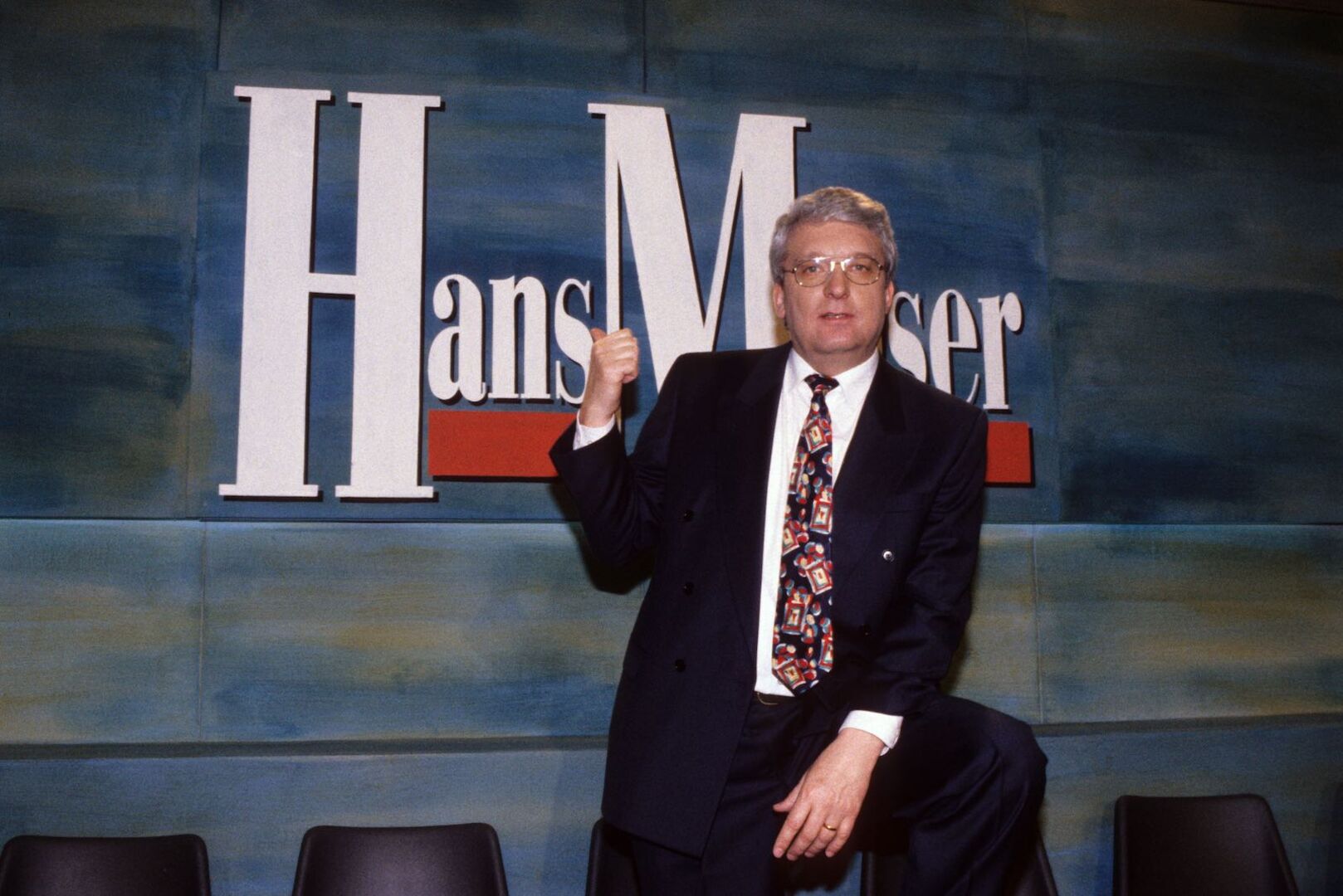 Hans Meiser in den 1990ern in seiner Talkshow.