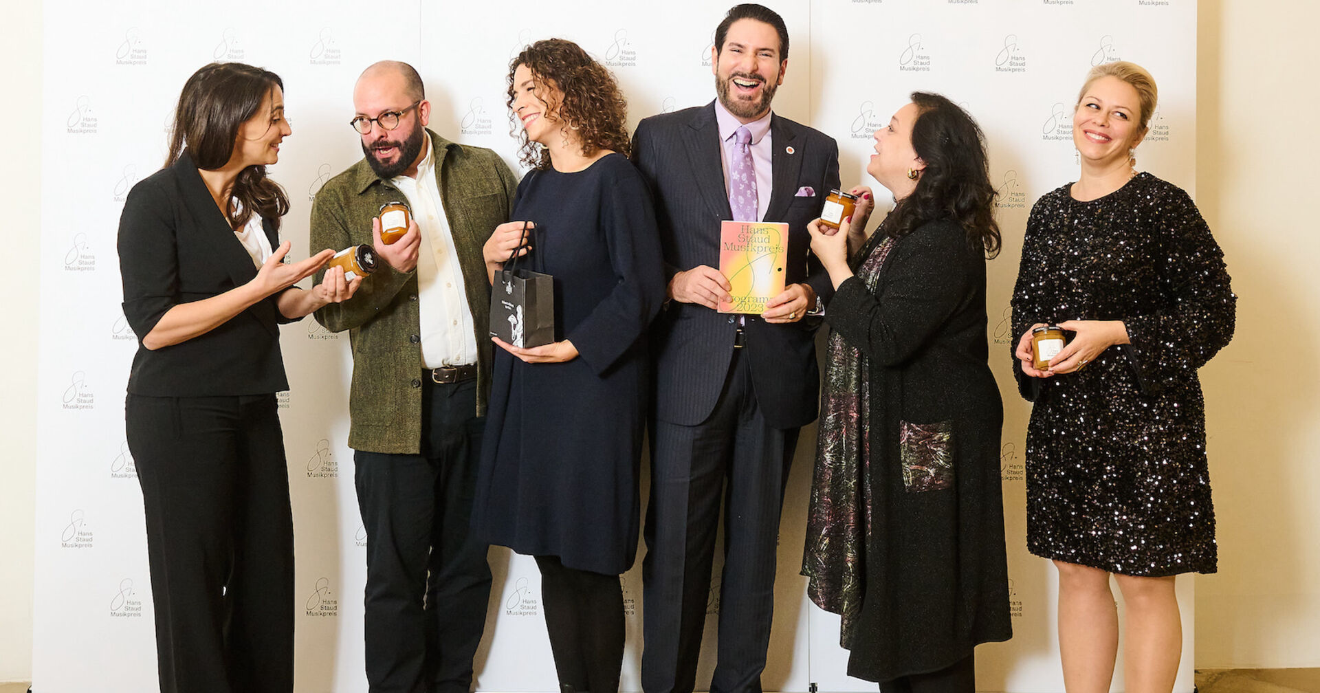 Die Hans Staud Musikpreis-Jury entspannt lächelnd nach der Preisverleihung | Credit: Sabine Klimpt