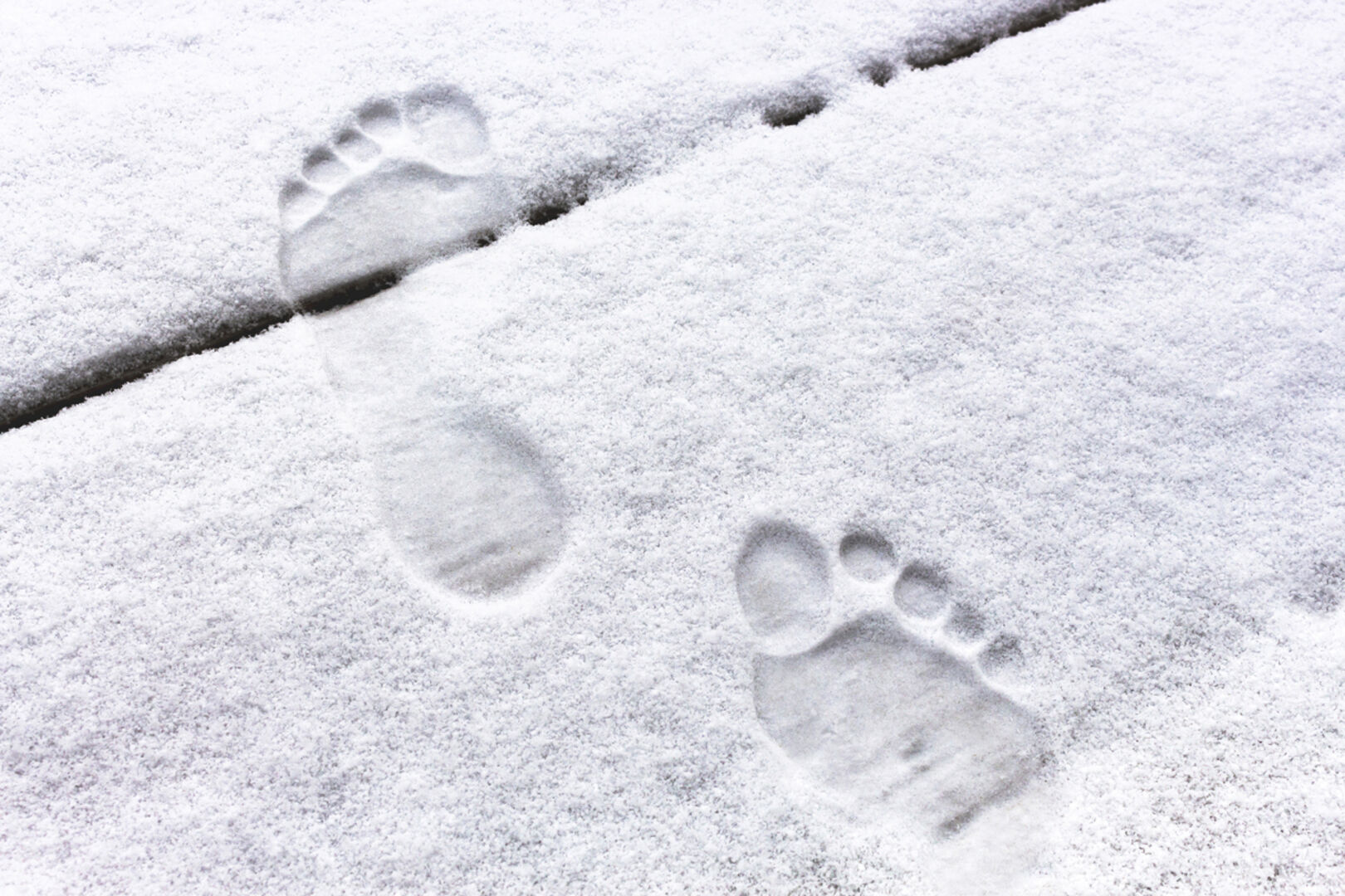 Barfuß durch den Schnee