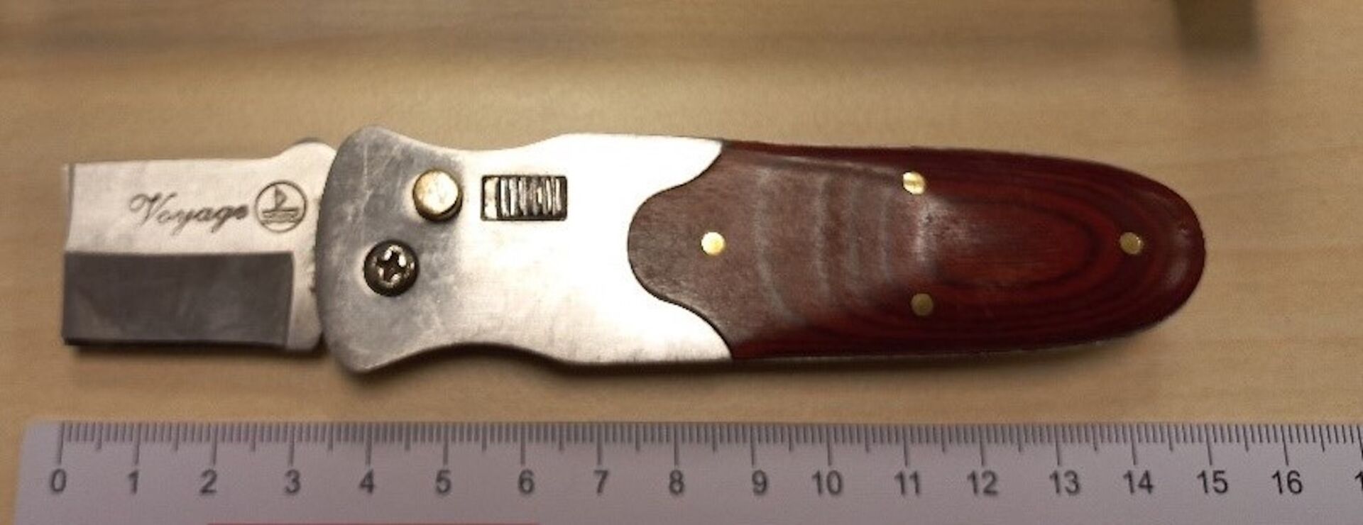 Die Tatwaffe: das abgebrochene Klappmesser